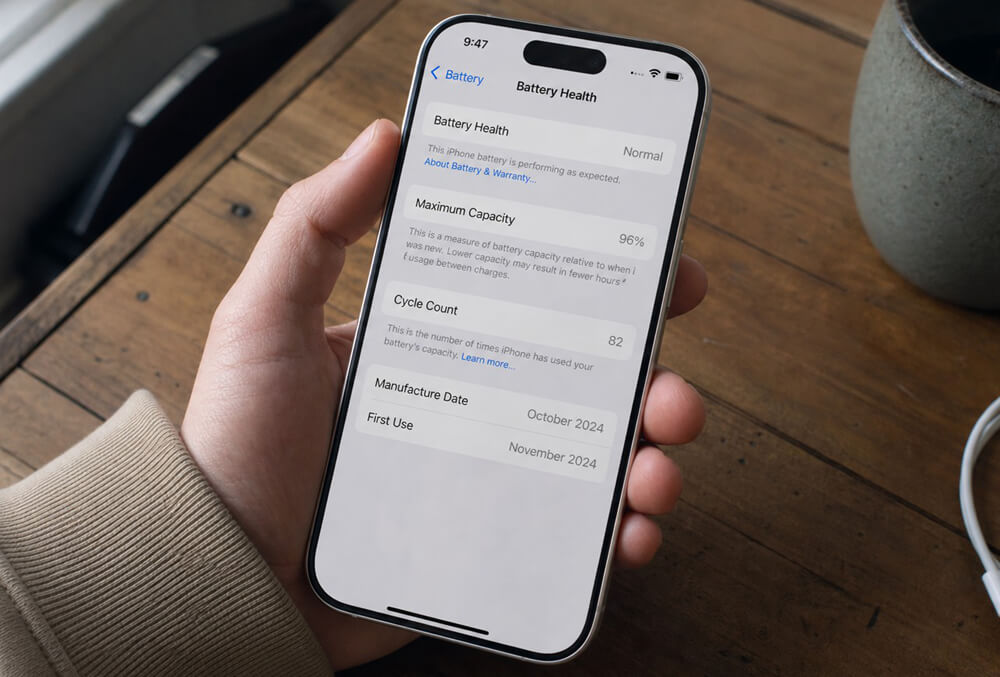 Check if your iPhone battery is aging or damaged through the battery health in settings Oneou Carbon Fiber | Carbon Phone Case | Card Holder Check if your iPhone battery is aging or damaged through the battery health in settings